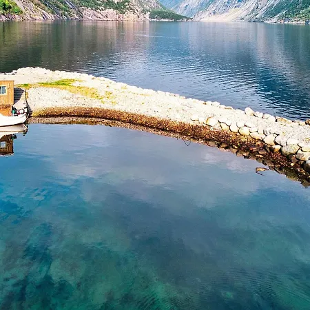 19 Person In Josenfjorden-by Traum Feriehus *