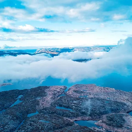 19 Person In Josenfjorden-by Traum