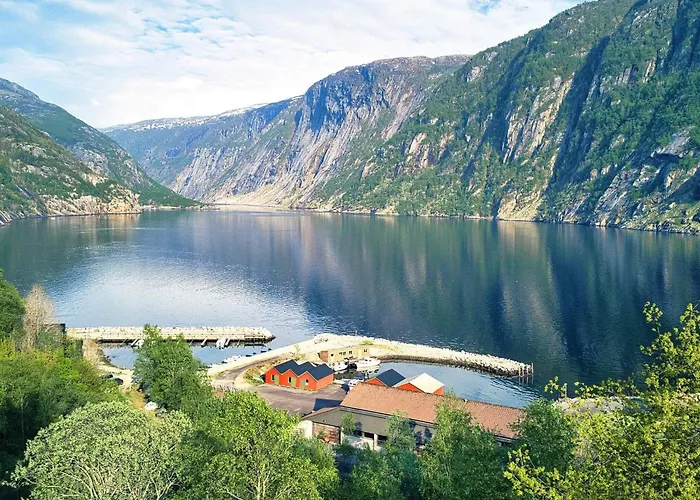 19 Person In Josenfjorden-by Traum *