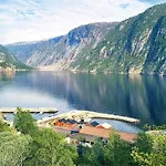 19 Person In Josenfjorden-by Traum *